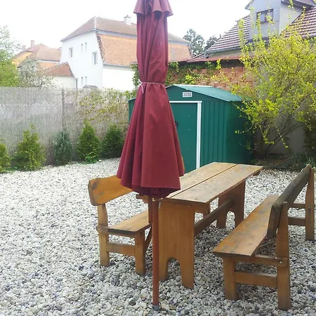 Διαμέρισμα Apartman Ema